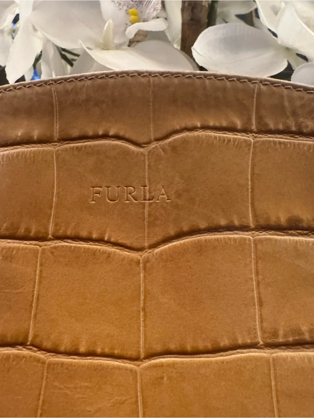 EXCELLENT Condition FURLA Croc-Embossed Leather Shoulder Bag - DESIRABLE COLOR - Picture 2 of 10